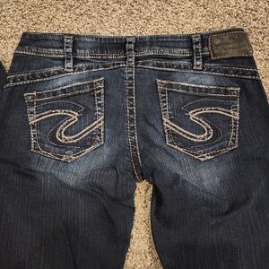 Sliver Jeans Dark Wash Denim Jeans with Embroidered Pockets